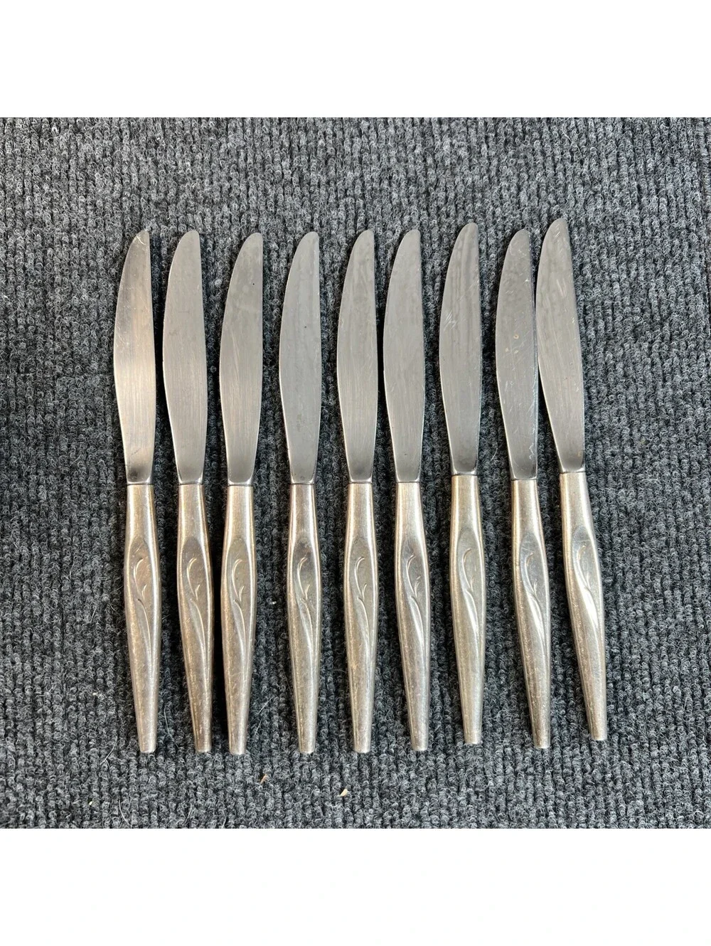 oneida flight stainless flatware 9 Dinner Knives